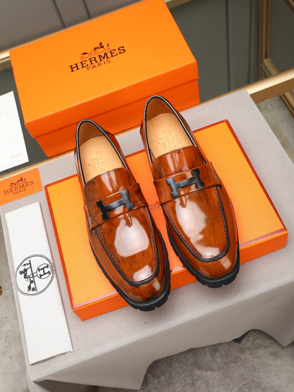 Hermes Group Series "Chestnut" Patent Leather H Logo Thick Sole Men Loafers
