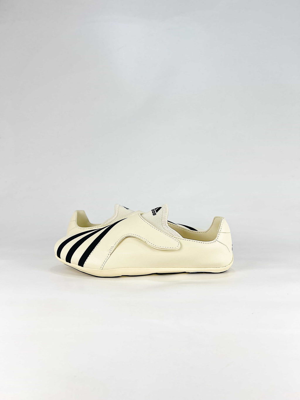 Pharrell Williams x Adidas Vario Flat Earther "Cream White Black"-Classic sneakers，Adidas Women's Shoe Sale / Men's Shoe Sale
