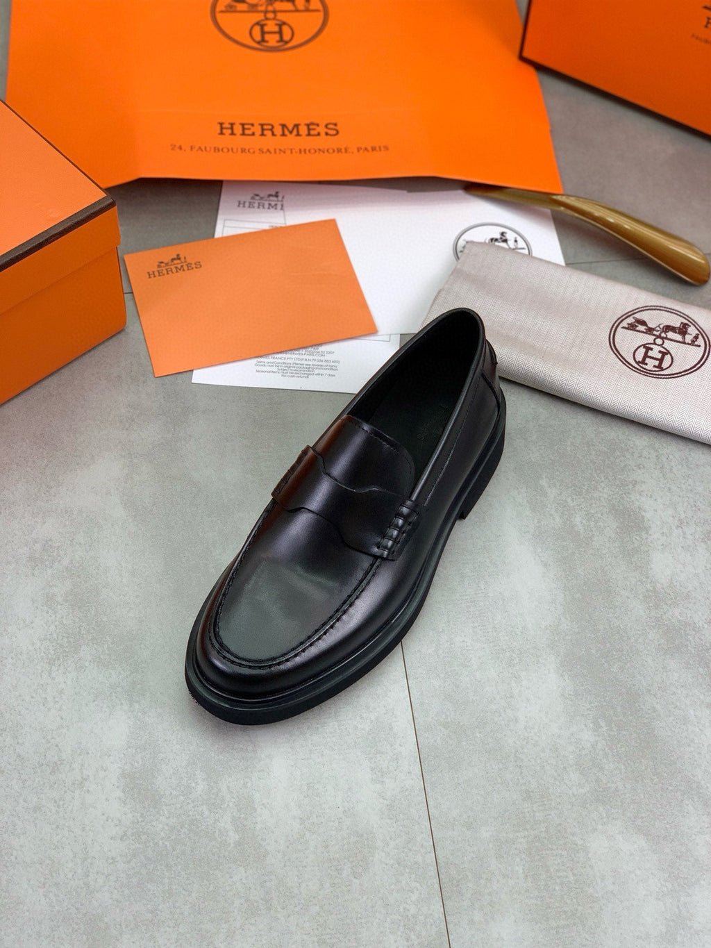 Hermes Group Series "Black" Smooth Leather Men Penny Loafers