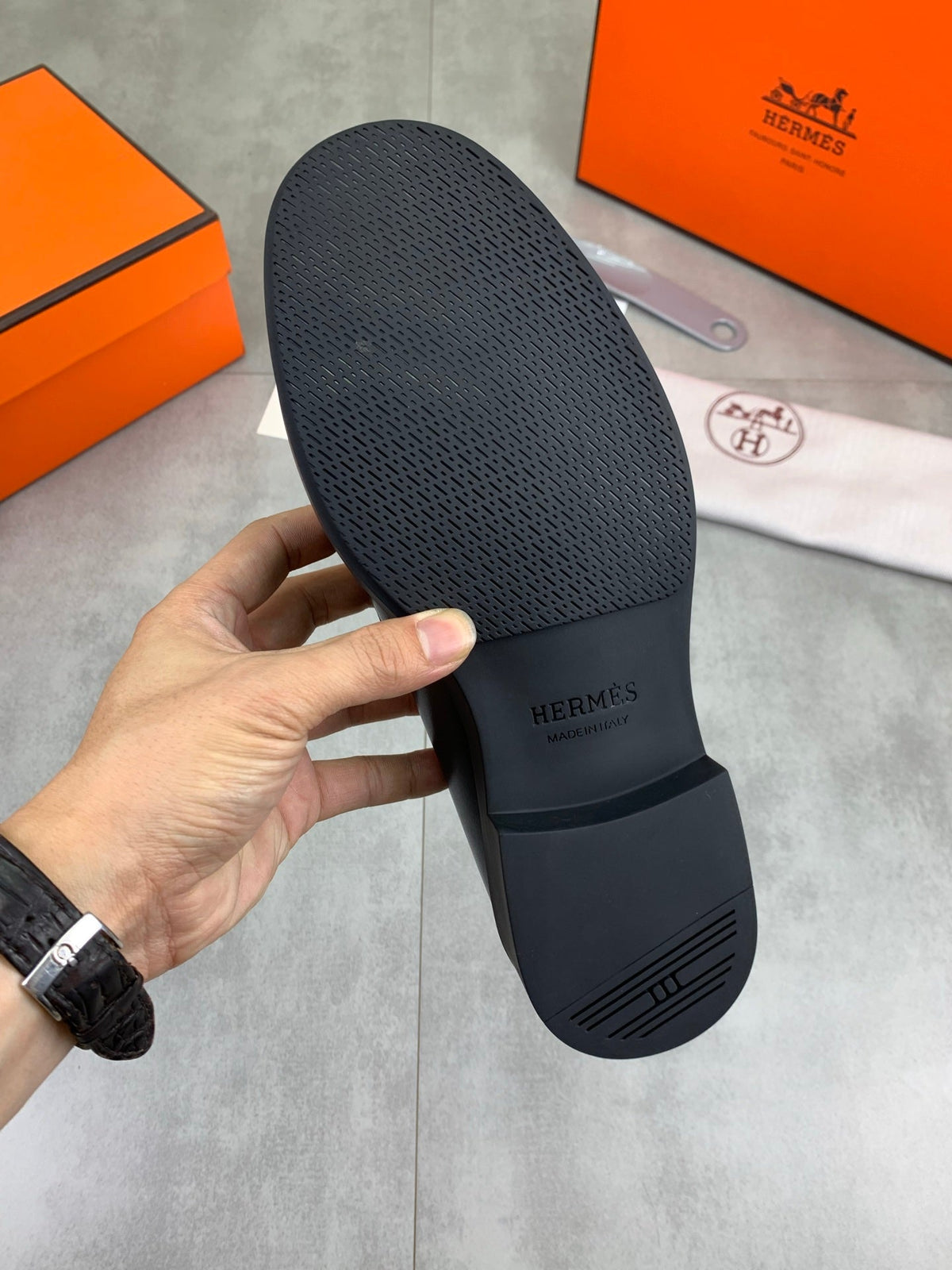 Hermes Group Series "Black" Smooth Calfskin Penny Men Loafers
