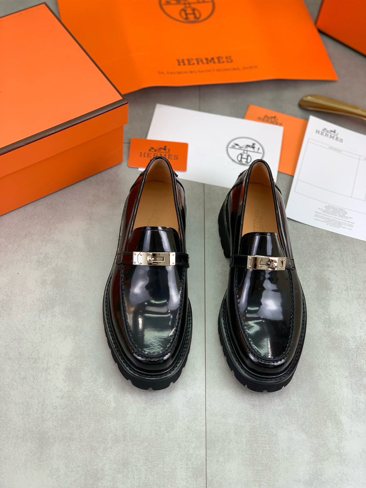 Hermes Group Series "Black" Patent Leather Kelly Buckle Men Chunky Loafers
