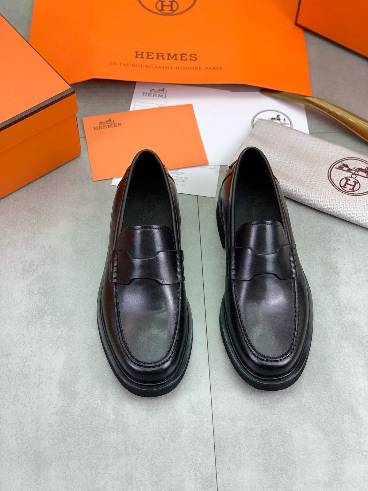 Hermes Group Series "Black" Smooth Leather Men Penny Loafers