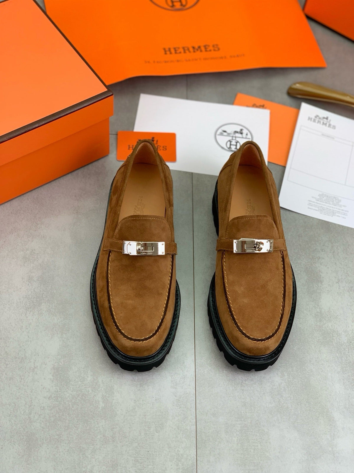 Hermes Group Series "Camel" Suede Kelly Buckle Men Chunky Loafers