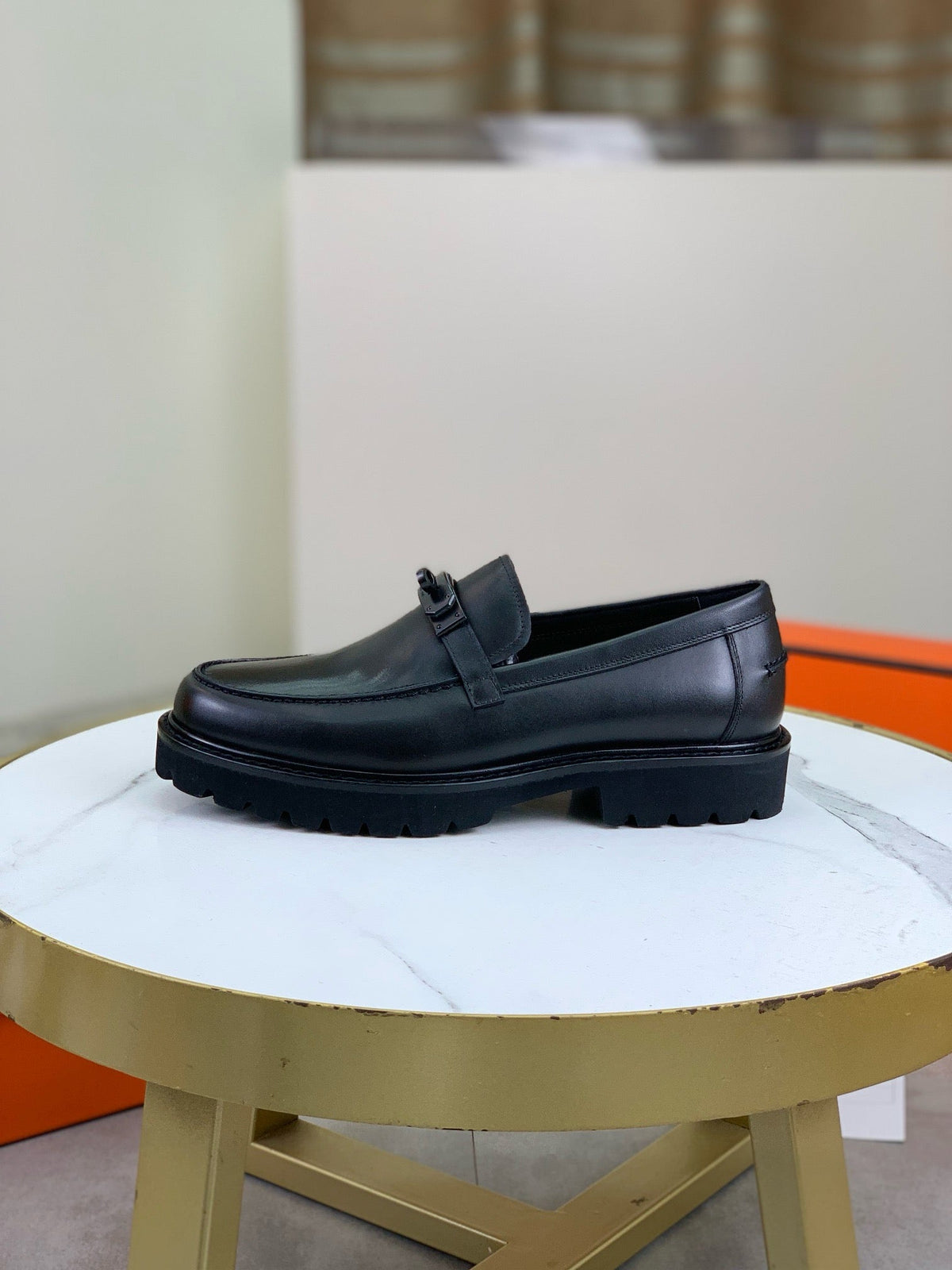 Hermes Group Series "Black" Smooth Leather Kelly Buckle Men Chunky Loafers