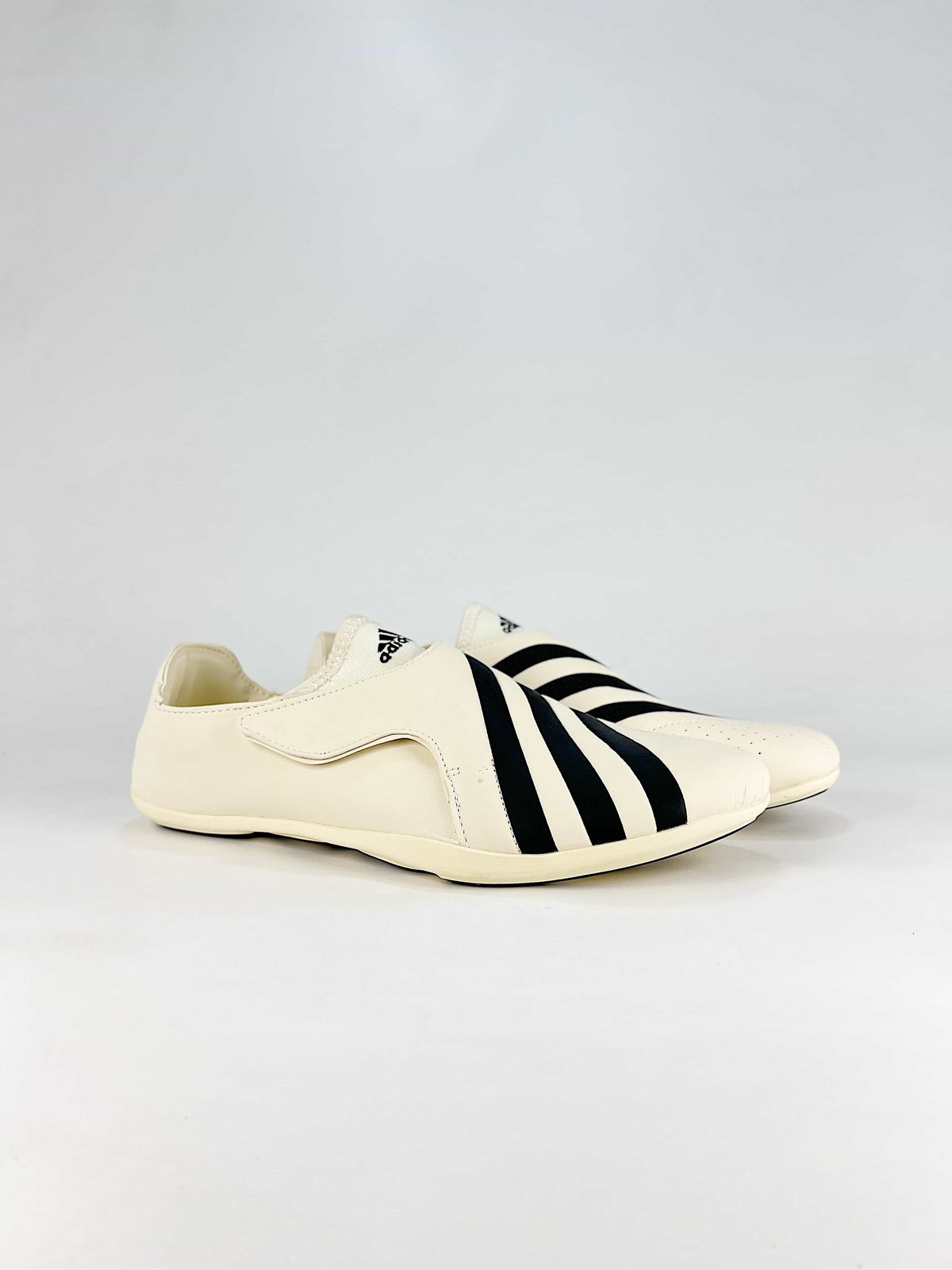 Pharrell Williams x Adidas Vario Flat Earther "Cream White Black"-Classic sneakers，Adidas Women's Shoe Sale / Men's Shoe Sale
